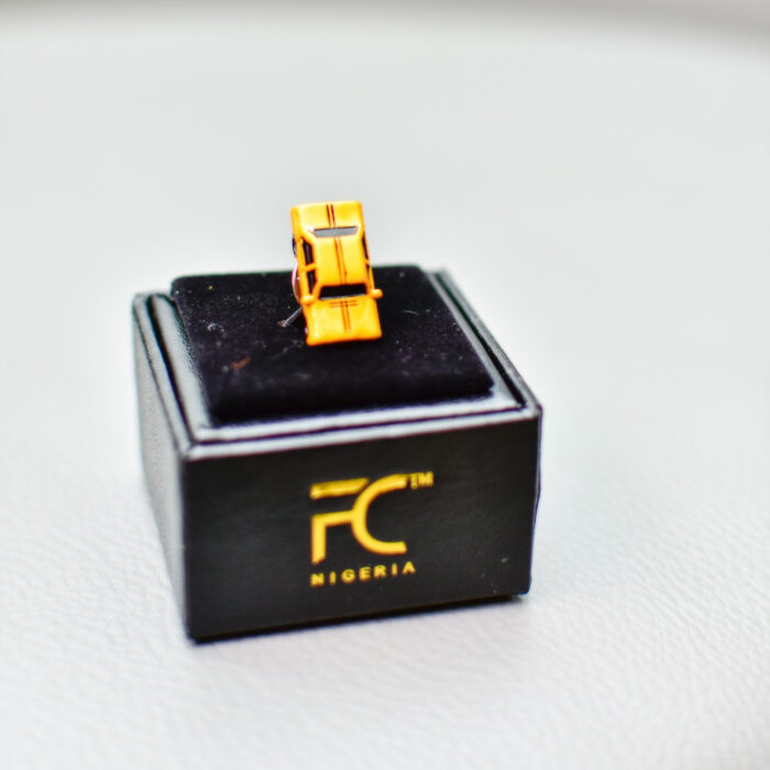 fc-brooch-fiti-yellow-cab_02