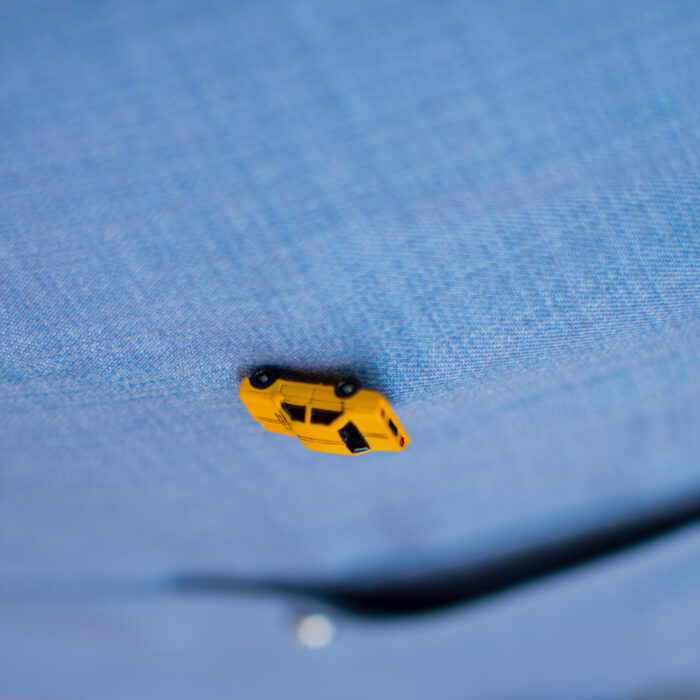 fc-brooch-fiti-yellow-cab_04